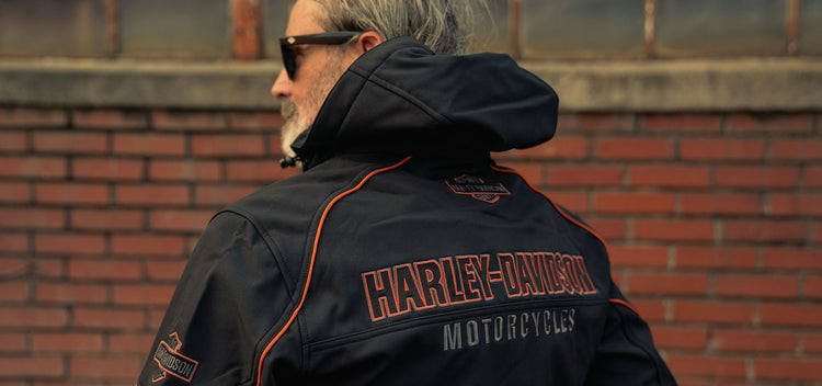 MENS APPAREL & GEAR