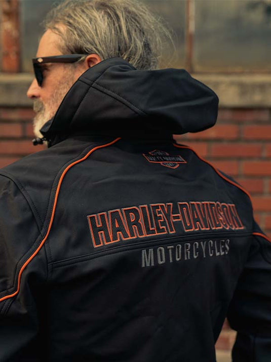 MENS APPAREL & GEAR