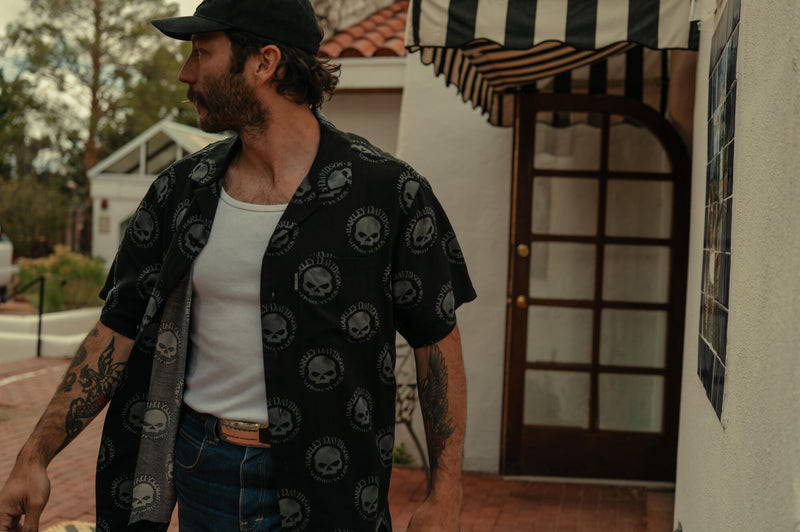 Load image into Gallery viewer, Men's Willie G Skull Aloha Shirt
